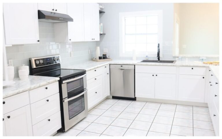 Café dishwasher installed in a modern kitchen